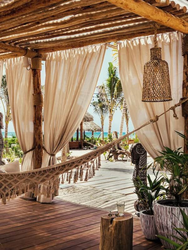 Bãi biển riêng, cát trắng, xe đưa đón đến bãi biển miễn phí
