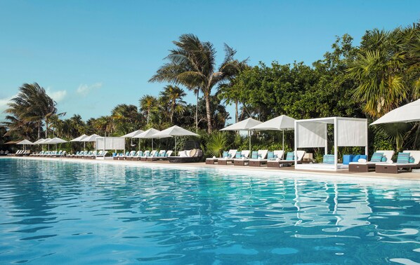 5 outdoor pools, pool cabanas (surcharge), pool umbrellas