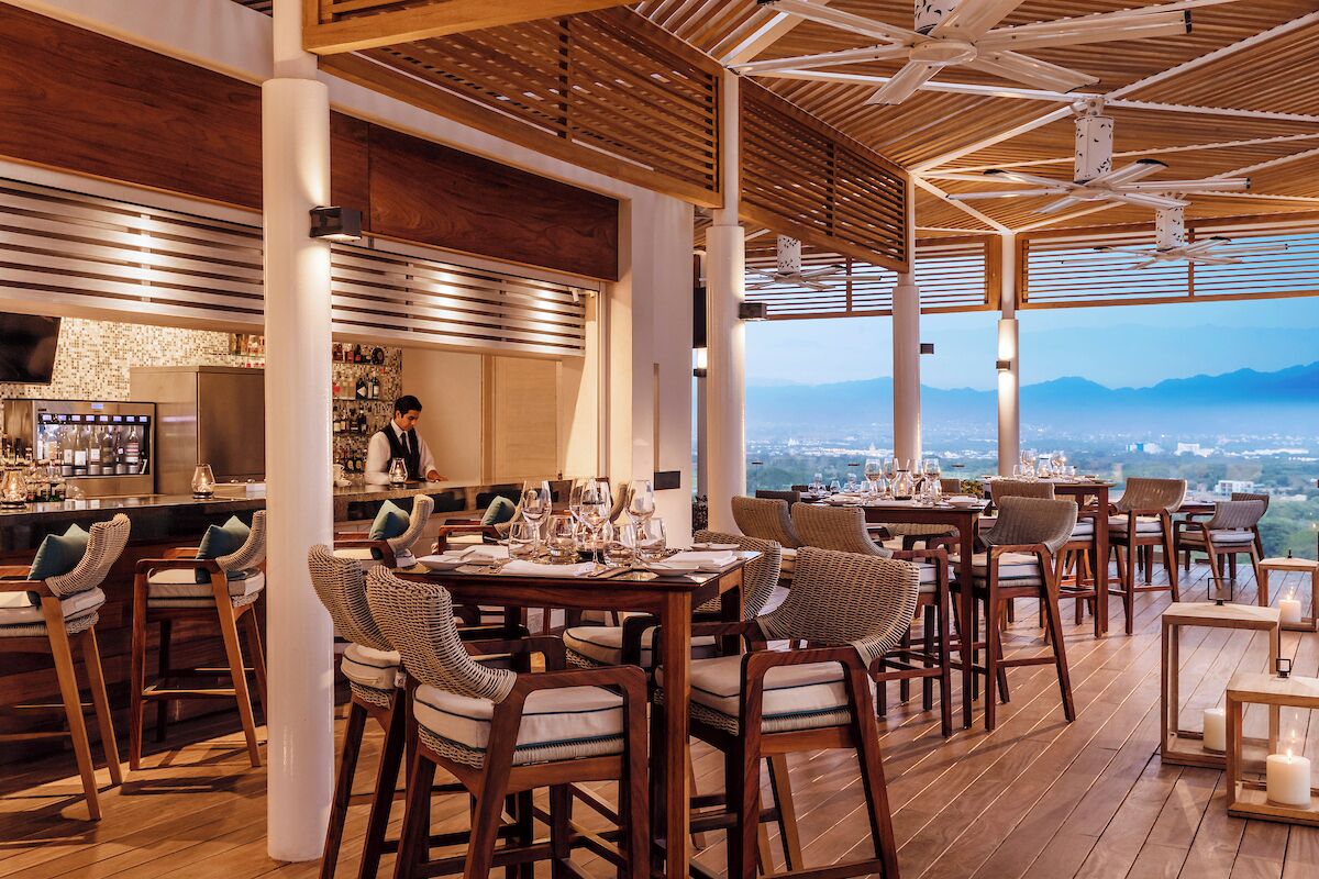 20 restaurantes, é servido jantar
