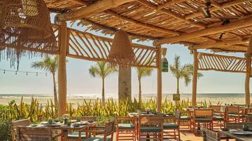 20 restaurantes, é servido jantar