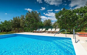 Opvarmet pool