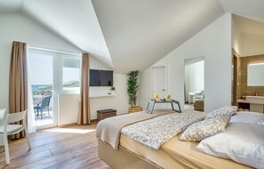 4 soverom, strykejern/-brett, reiseseng for barn og wi-fi (inkludert)