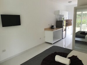 Condo panorámico | 1 habitación, caja de seguridad en la habitación y cortinas blackout 
