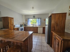 Private kitchen - Cypress villa 194 (Bon Accord)