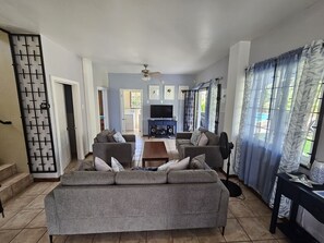 Living area - Cypress villa 194 (Bon Accord)