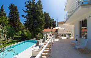 Et oppvarmet basseng