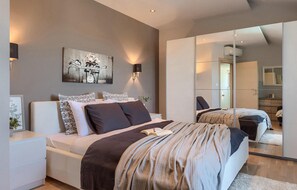 4 soverom, strykejern/-brett, reiseseng for barn og wi-fi (inkludert)