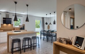 Dining - Gorgeous home in Malinska with sauna (Malinska)