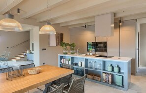 Fridge, oven, dishwasher, coffee/tea maker