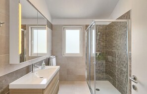 Shower, hair dryer - Cozy home in Nedescina (Nedescina)