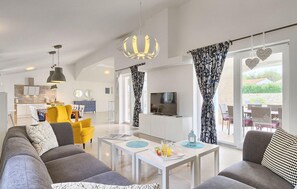 TV, DVD player, foosball - Cozy home in Nedescina (Nedescina)