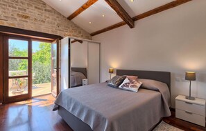 3 Schlafzimmer, Bügeleisen/Bügelbrett, Reisekinderbett, kostenloses WLAN