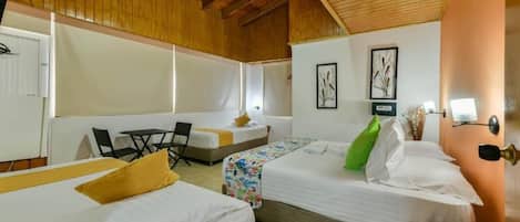 Chambre familiale | Coffre-fort, rideaux dâobscurcissement, accĂšs au Wi-Fi (inclus)