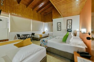 Caja de seguridad en la habitación, cortinas blackout y wifi gratis 