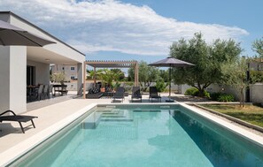 Pool - Amazing home in Marcana (Marcana)