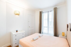 1 Schlafzimmer, Schreibtisch, Internetzugang, Bettwäsche
