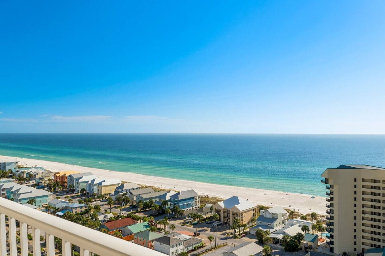 Una spiaggia nelle vicinanze