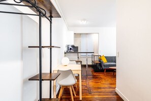 Interior - GuestReady - Metropolitan Stay in the 10th (Paris)