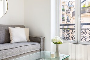 Living area - GuestReady - Chic studio near Palais Garnier (Paris)