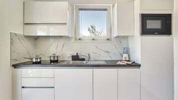 Fridge, oven, dishwasher