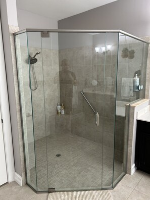 Bathroom - Stunning home in a quiet gated community in North Fort Myers. (North Fort Myers)