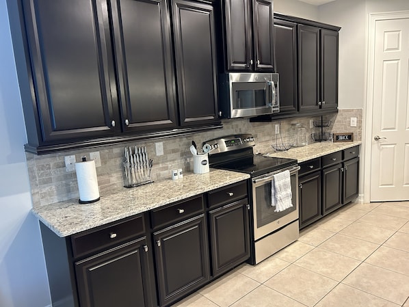 Private kitchen - Stunning home in a quiet gated community in North Fort Myers. (North Fort Myers)
