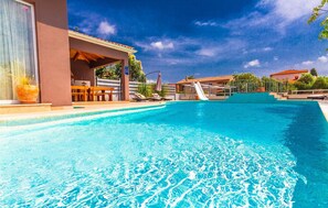 Pool - Beach front home in Medulin (Medulin)