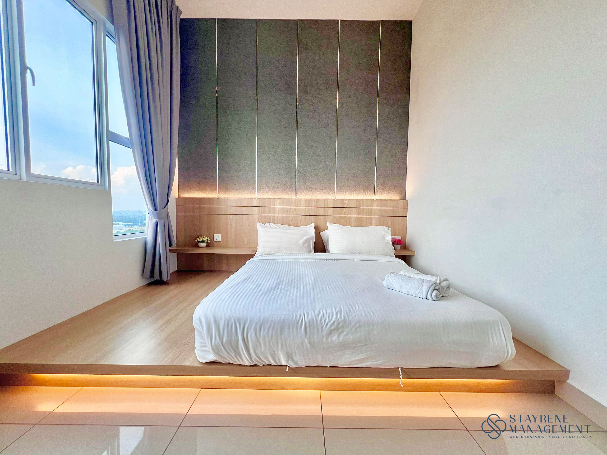 Comfort Apartment, 2 Bedrooms, City View | Iron/ironing board, free WiFi, bed sheets
