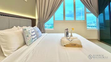 Comfort Apartment, 2 Bedrooms, City View | 2 bilik tidur, seterika/papan seterika, Wi-fi percuma, cadar katil