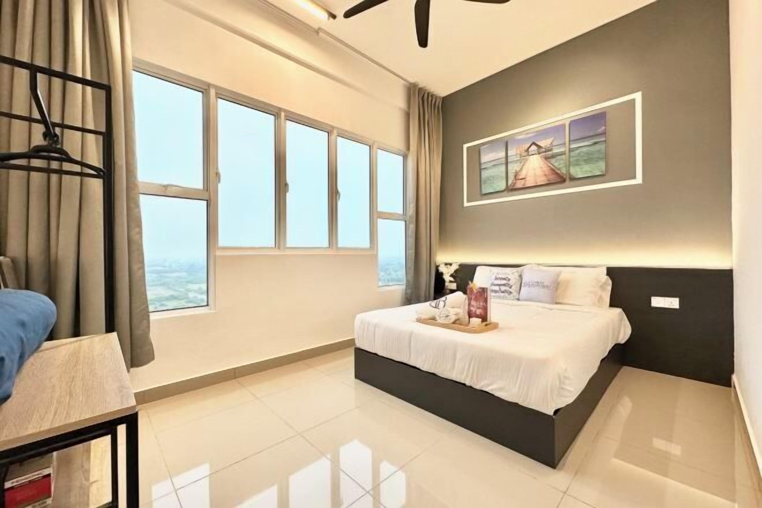 Fer et planche à repasser, Wi-Fi gratuit, draps fournis