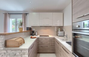 冰箱、烤箱、洗碗机、茶具/咖啡用具