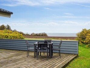 Outdoor dining - "Luchia" - 200m to the fjord by Interhome (Fur)