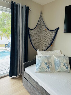 3 chambres, fer et planche à repasser, lit parapluie, Wi-Fi