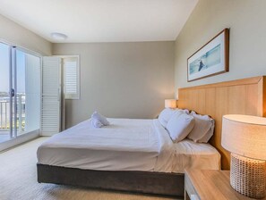 2 bedrooms, WiFi, bed sheets - The Pool Resort Kingscliff - 2B Dual Key (7325/26) - Holiday Management Co. (Tweed)