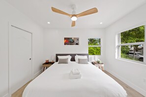 4 bedrooms, iron/ironing board, free WiFi, bed sheets