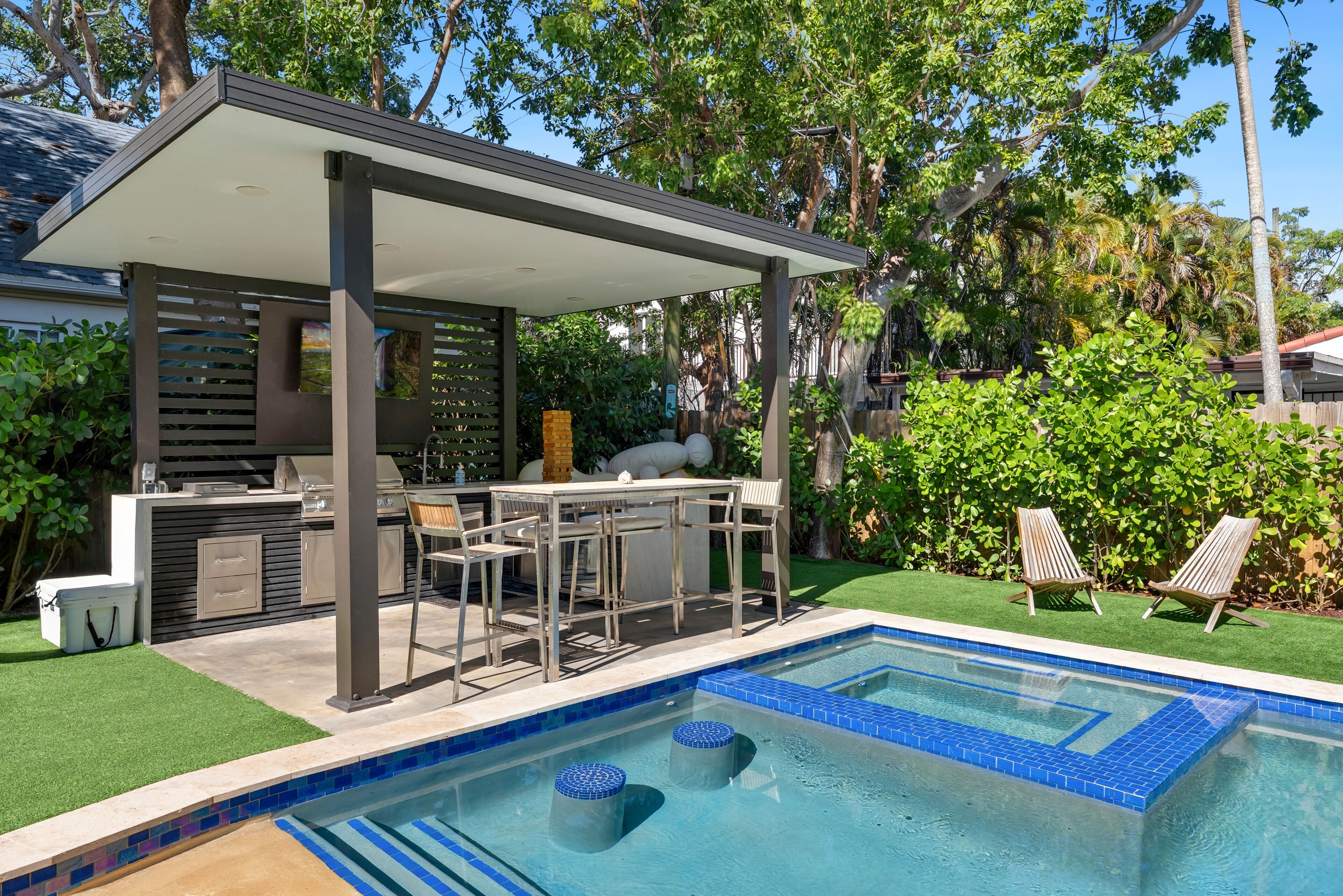 Outdoor pool, a heated pool