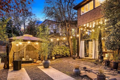 Artistic Victorian Gem in a Trendy neighborhood