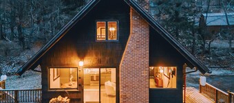 Zen Japanese Catskills Cabin, w/Fireplace, Firepit, Grill, Tatami, Mtn Views