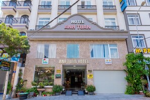 Front of property - Anh Tuan Hotel (Ho Chi Minh City)