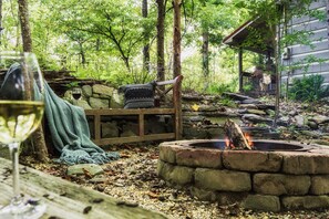 Property grounds - Private Cabin: Hot Tub, Fireplace & More  (Pigeon forge)