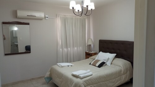 Depto Centro Mendoza. Capacidad 6 Huéspedes