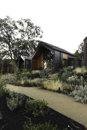 Exterior. C A M P_R A N D O N N E E CABIN 3