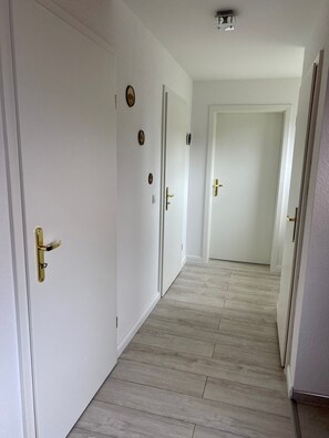 Interior - Holiday Home 'Fischerhaus Zecherin' with Private Terrace, Private Garden and Wi-Fi (Zecherin)