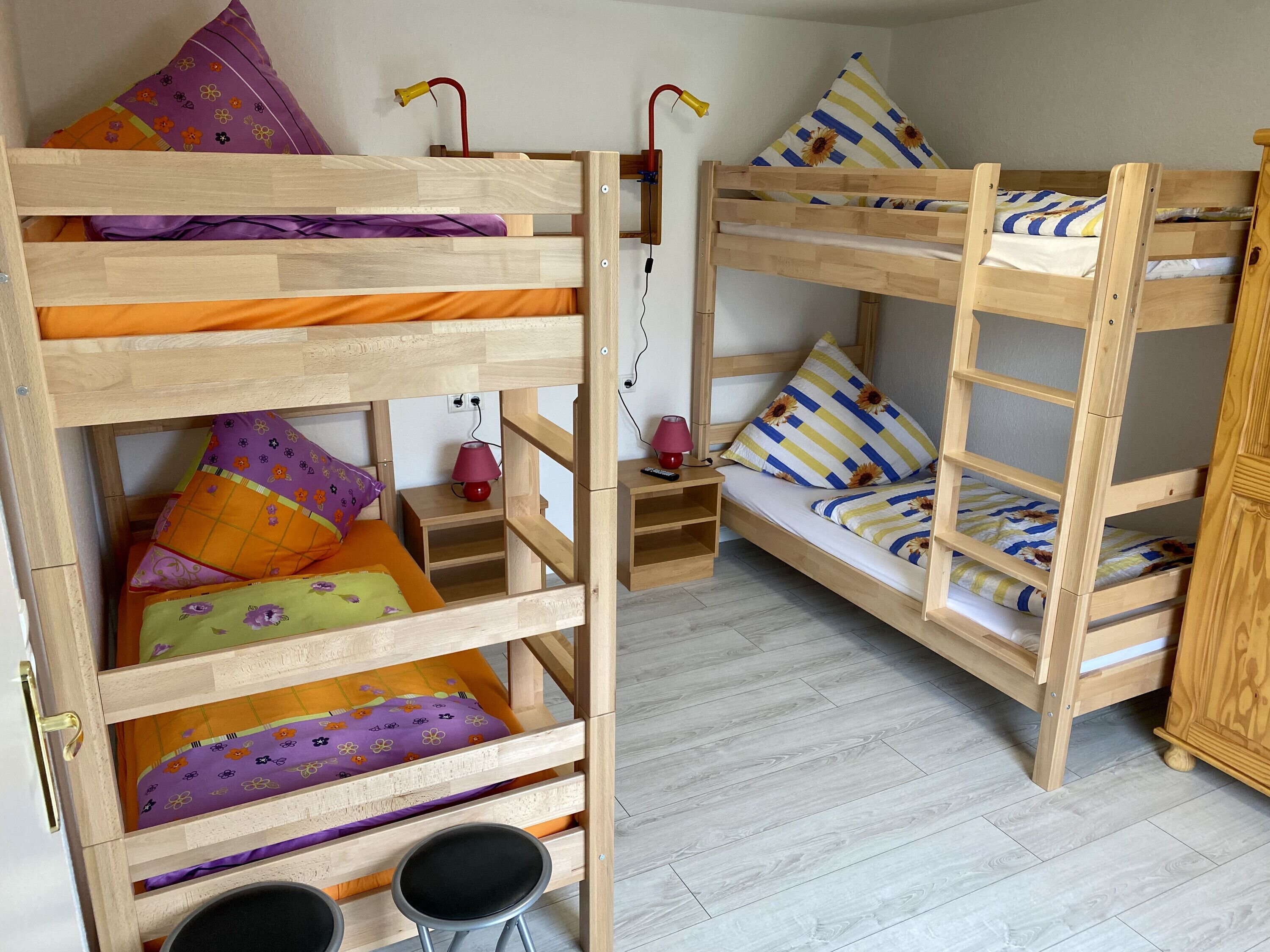 4 Schlafzimmer, kostenloses WLAN, Bettwäsche