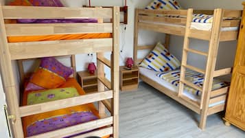 4 Schlafzimmer, kostenloses WLAN, Bettwäsche