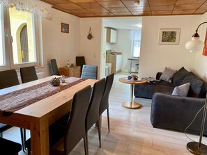 Interior - Holiday Home 'Fischerhaus Zecherin' with Private Terrace, Private Garden and Wi-Fi (Zecherin)