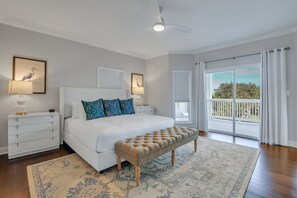 5 bedrooms, iron/ironing board, WiFi, bed sheets - Luxurious Stay Near the Ocean, Heated Pool Access (Tybee Island)