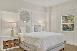 5 soverom, strykejern/-brett, wi-fi og sengetøy