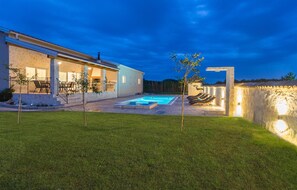 A heated pool - Stunning home in Porec (Porec)