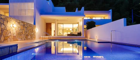 tsuki, Non Smoking | 3 chambres, literie de qualité, couette en duvet, bureau